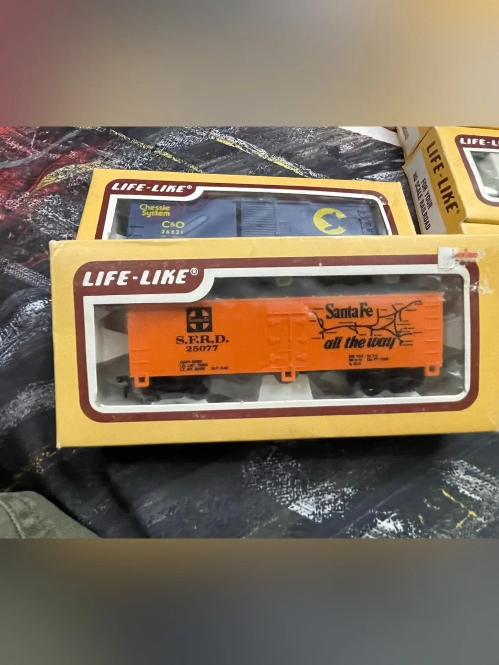 Lot of 7 Life-Like HO Scale Train Cars Hoppers Tanker Reefers in Original Boxes